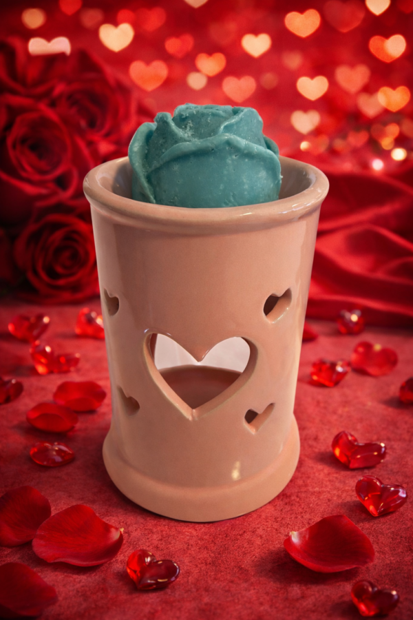 Alternative view of Fondeur de fondants en céramique et huiles essentielles découpe coeur